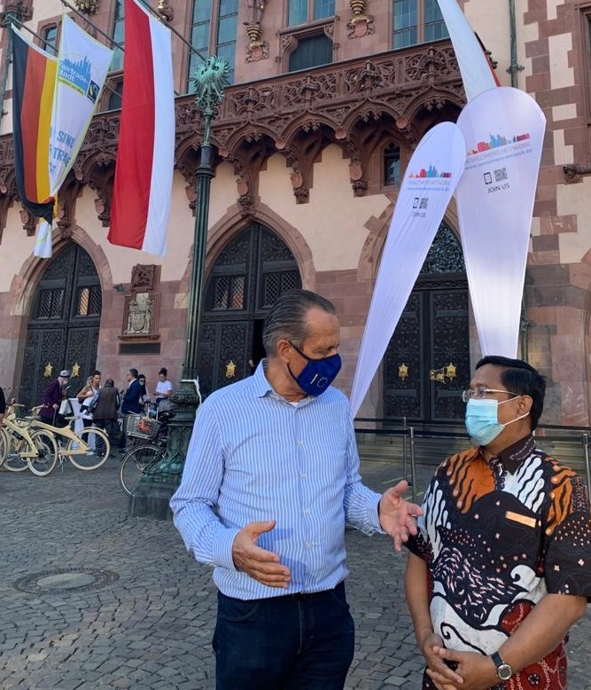 Tarian Gitek Balen dari Betawi Memeriahkan