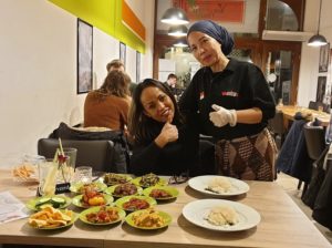 Restoran Padang di Belanda Ini Membuat Warga Setempat Ketagihan Masakan