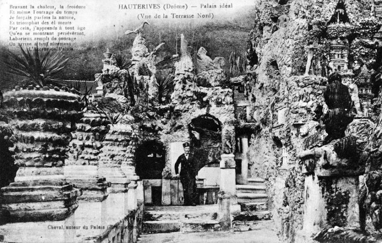 Istana Ideal Maha Karya Tukang Pos Prancis Surat Dunia
