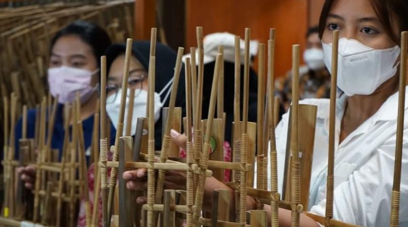 Angklung “Goes To America 2022” Sukses Di Dua Festival AS