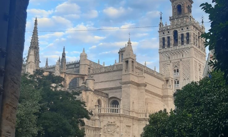 Jejak Andalusia: Menyusuri Sungai, Sejarah, dan Doa di Sevilla Jejak Andalusia: Menyusuri Sungai, Sejarah, dan Doa di Sevilla