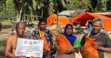 PMI dan Perkumpulan Mualaf Hong Kong dan Philippina Berikan Bantuan Korban Banjir Aceh-Sumatera PMI dan Perkumpulan Mualaf Hong Kong dan Philippina Berikan Bantuan Korban Banjir Aceh-Sumatera