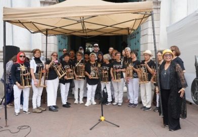 Melodi Angklung Indonesia Meriahkan Feria de Museos di Lima, Peru Melodi Angklung Indonesia Meriahkan Feria de Museos di Lima, Peru